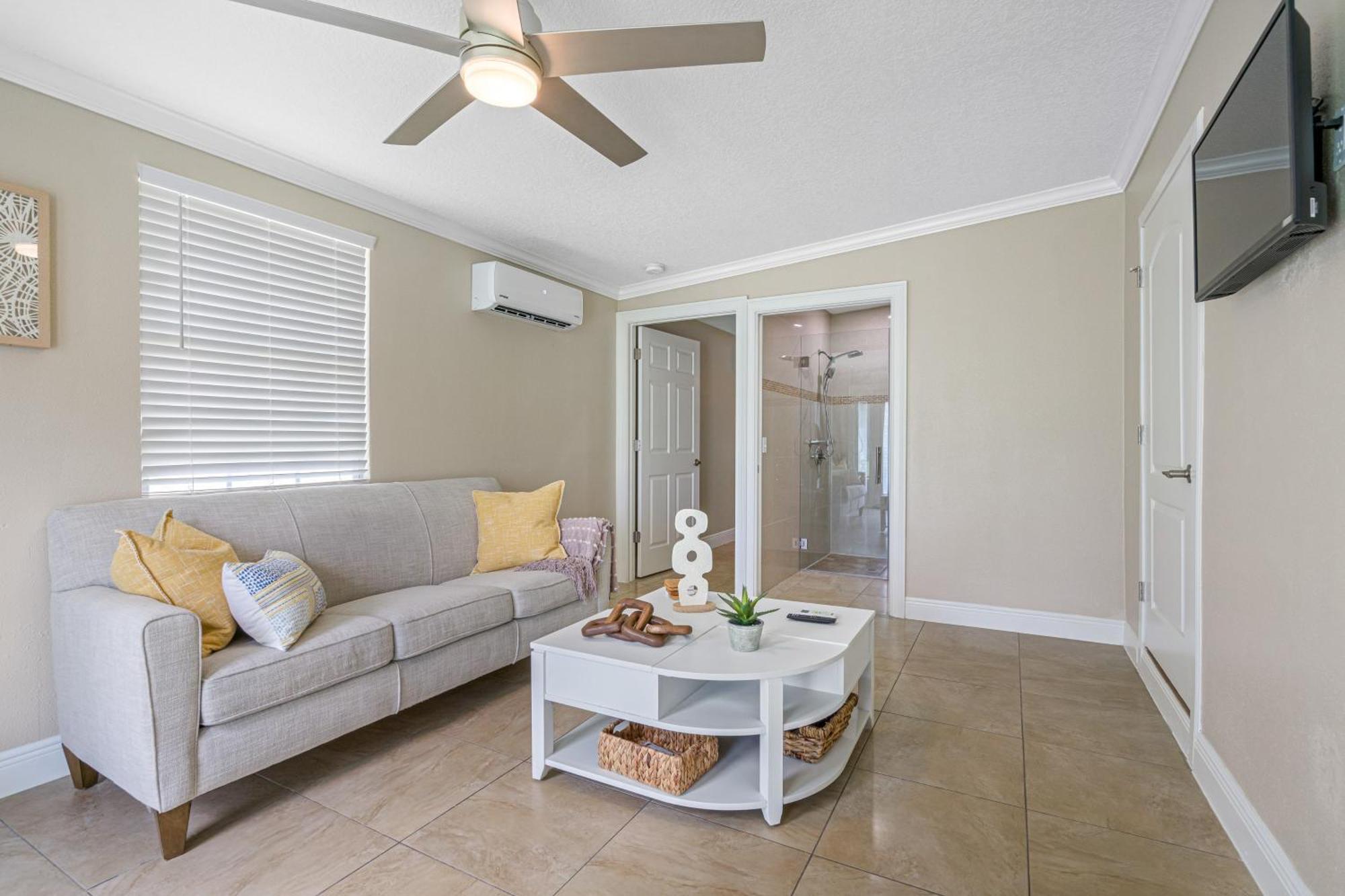 Tranquil Paradise 4Br - 2 Miles To Tampa Bucs Stadiumヴィラ エクステリア 写真